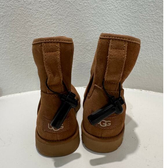 UGGS Cory II New $150 Genuine Shearling Lined Boot Fall Winter Chestnut Size 5.5 - Picture 8 of 9